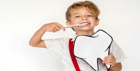   “Çocuklarda Ağız ve Diş Sağlığı: Mutlaka Yapmanız Gereken 7 Altın Kural”